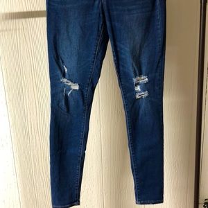 Distressed Skinny Jeans